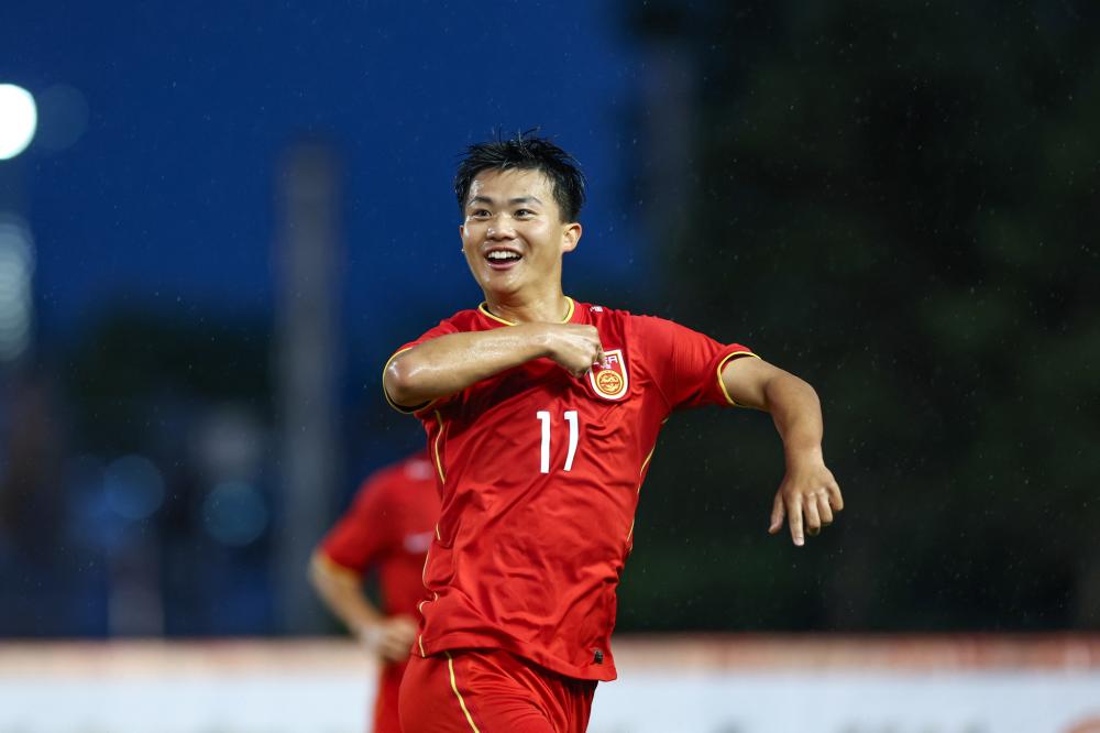 英超战报：穆尼奥斯破门，拉尔森中横梁，水晶宫1-0伯恩利